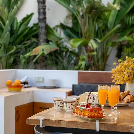 Azafran By Abahana Calp