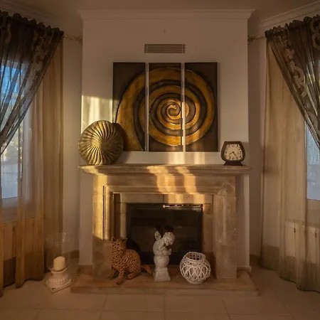 Azafran By Abahana Calp